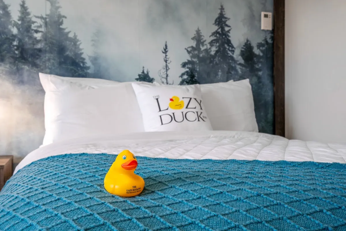 Lazy Duck Inn (Formerly Lazy G Hotel)