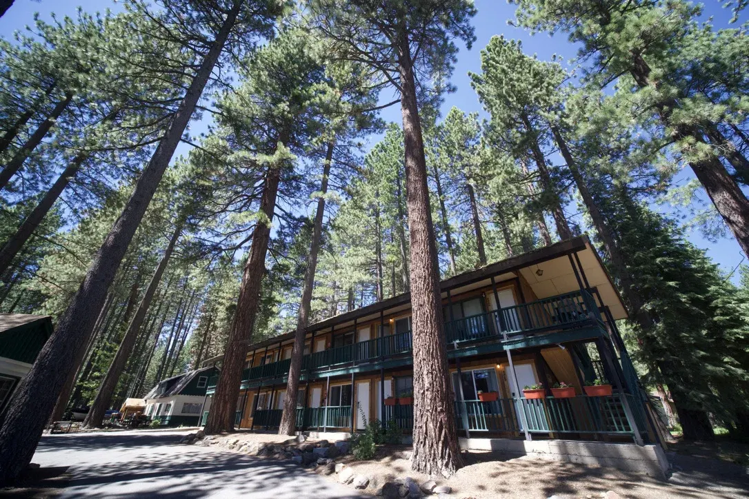 Tamarack Lodge Motel