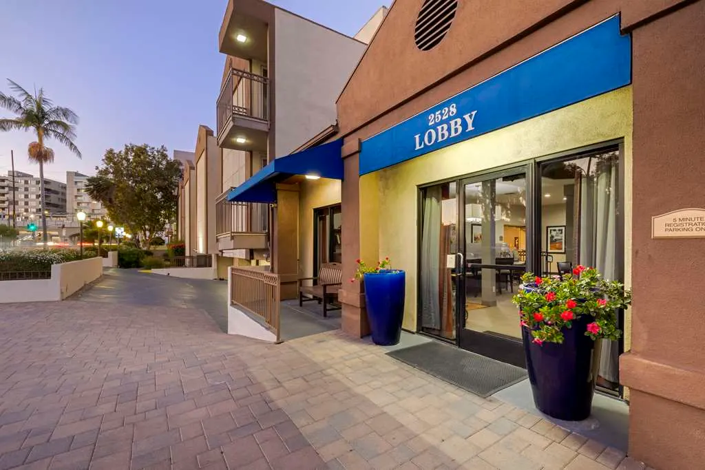 Best Western Royal Palace Inn & Suites