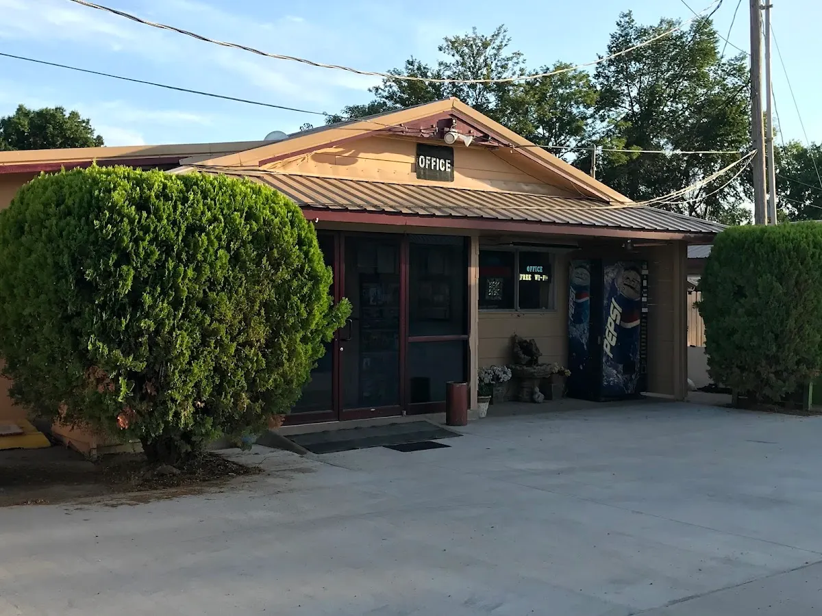 Skyline Motel