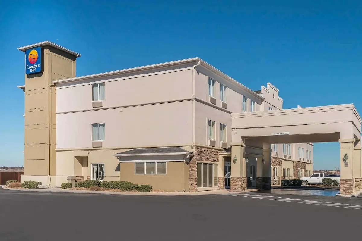 Comfort Inn near Frost Bank Center