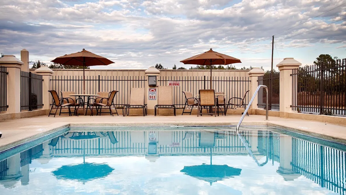 Country Inn & Suites by Radisson, Midway - Tallahassee West