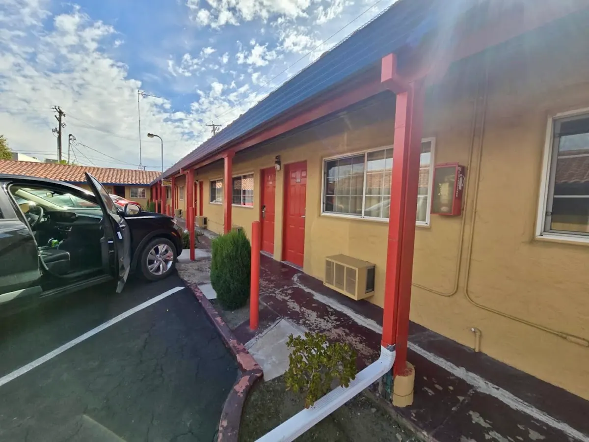Slumber Motel