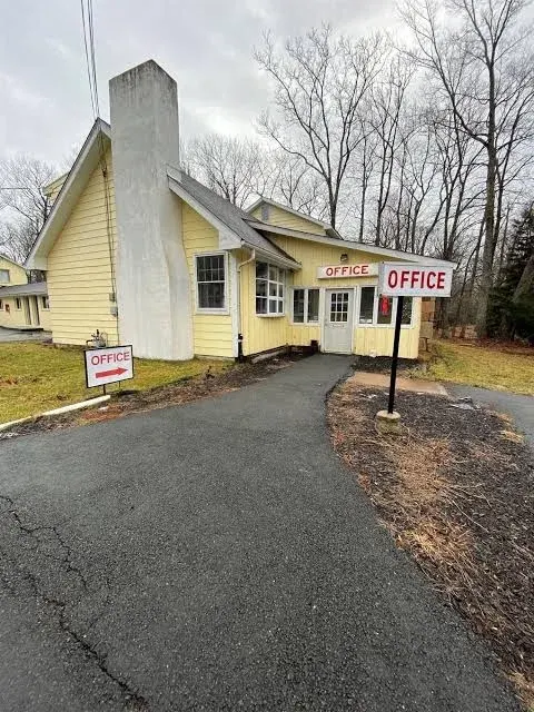 Country Place Inn and Suites