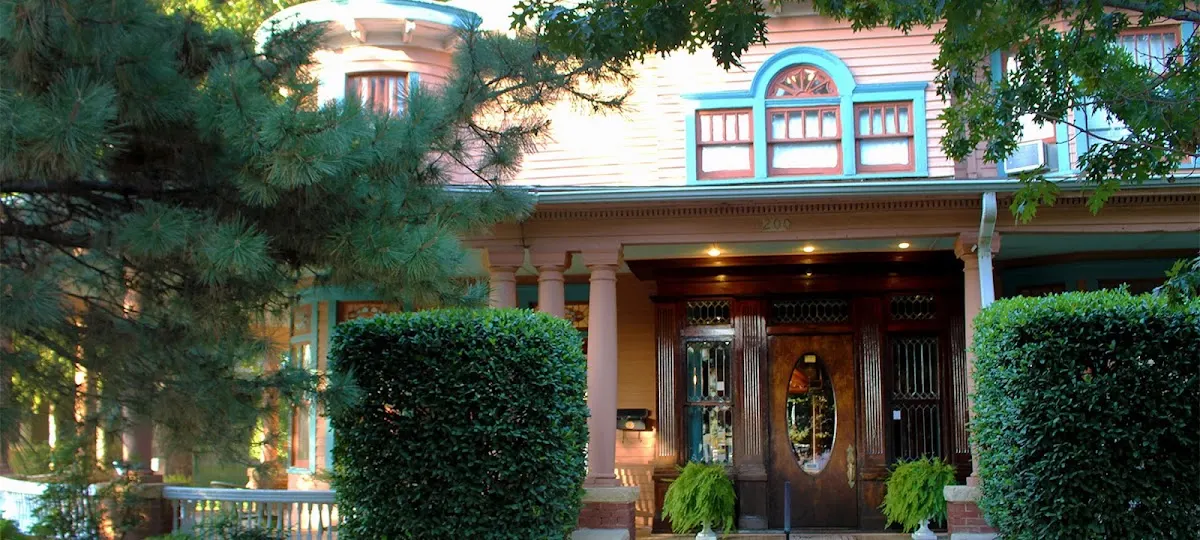 The Grandison Inn Bed & Breakfast