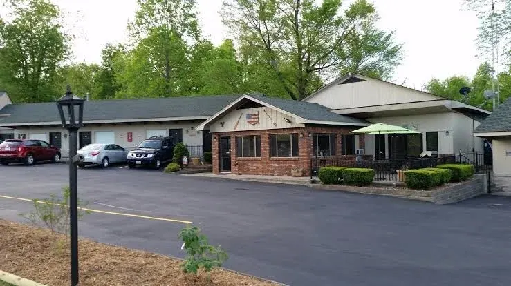 Kentucky Lake Inn
