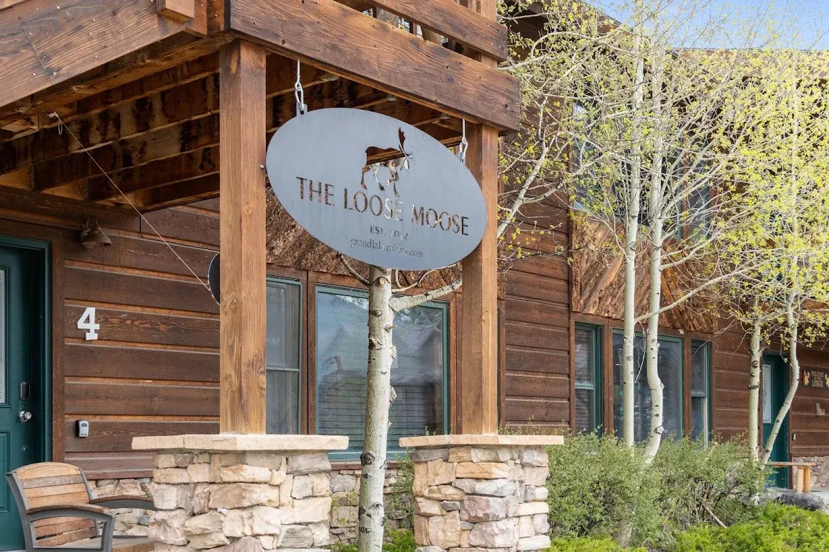 The Loose Moose Lodge and Cabins