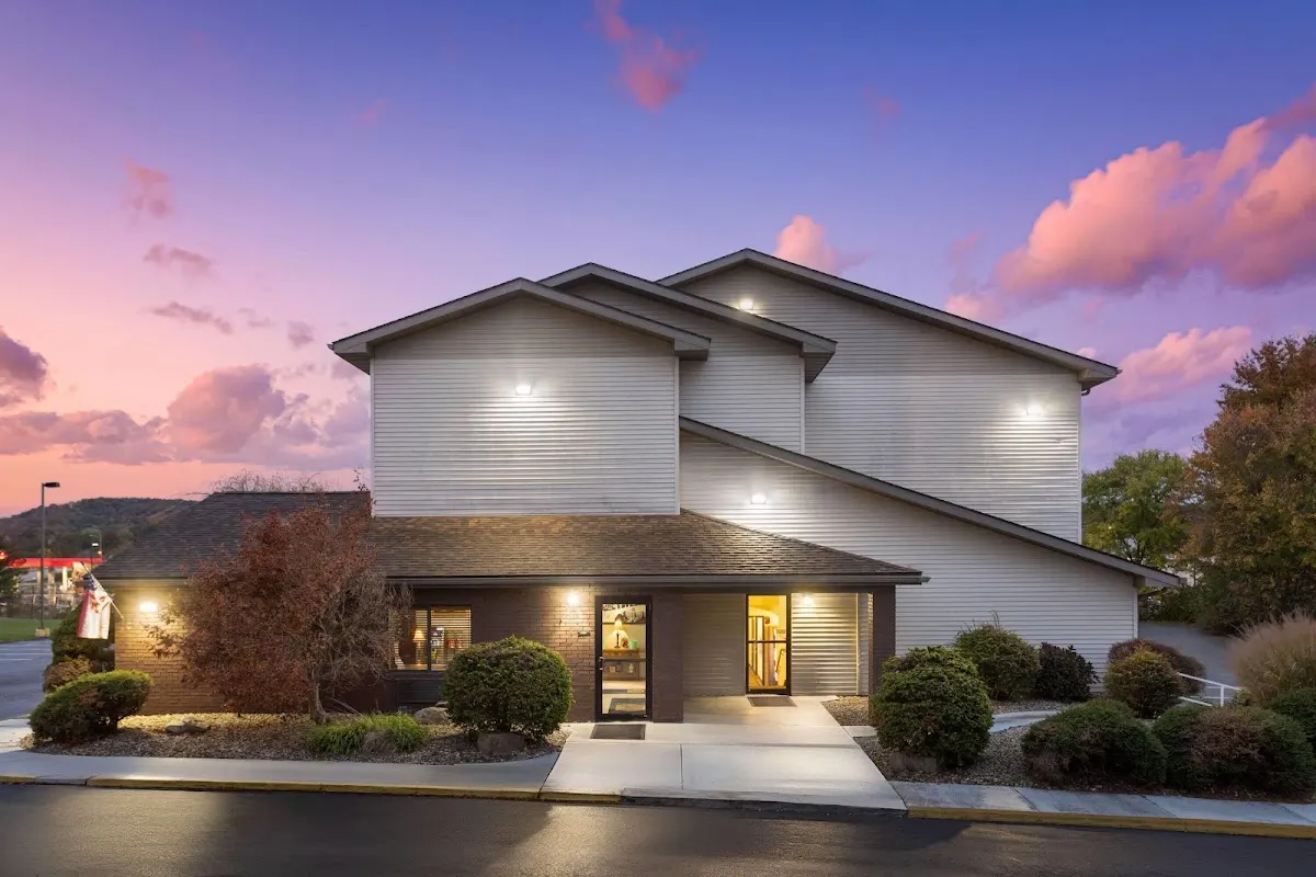 Super 8 by Wyndham New Stanton