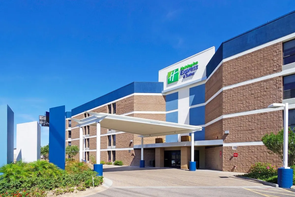 Holiday Inn Express & Suites Phoenix-Tempe, an IHG Hotel