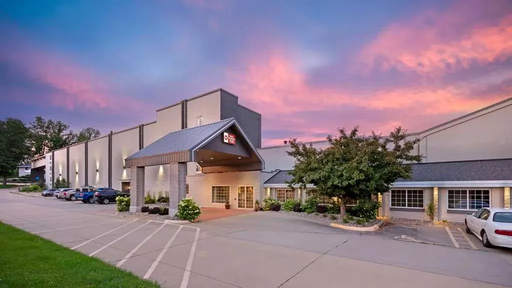 Best Western Plus Longbranch Hotel & Convention Center