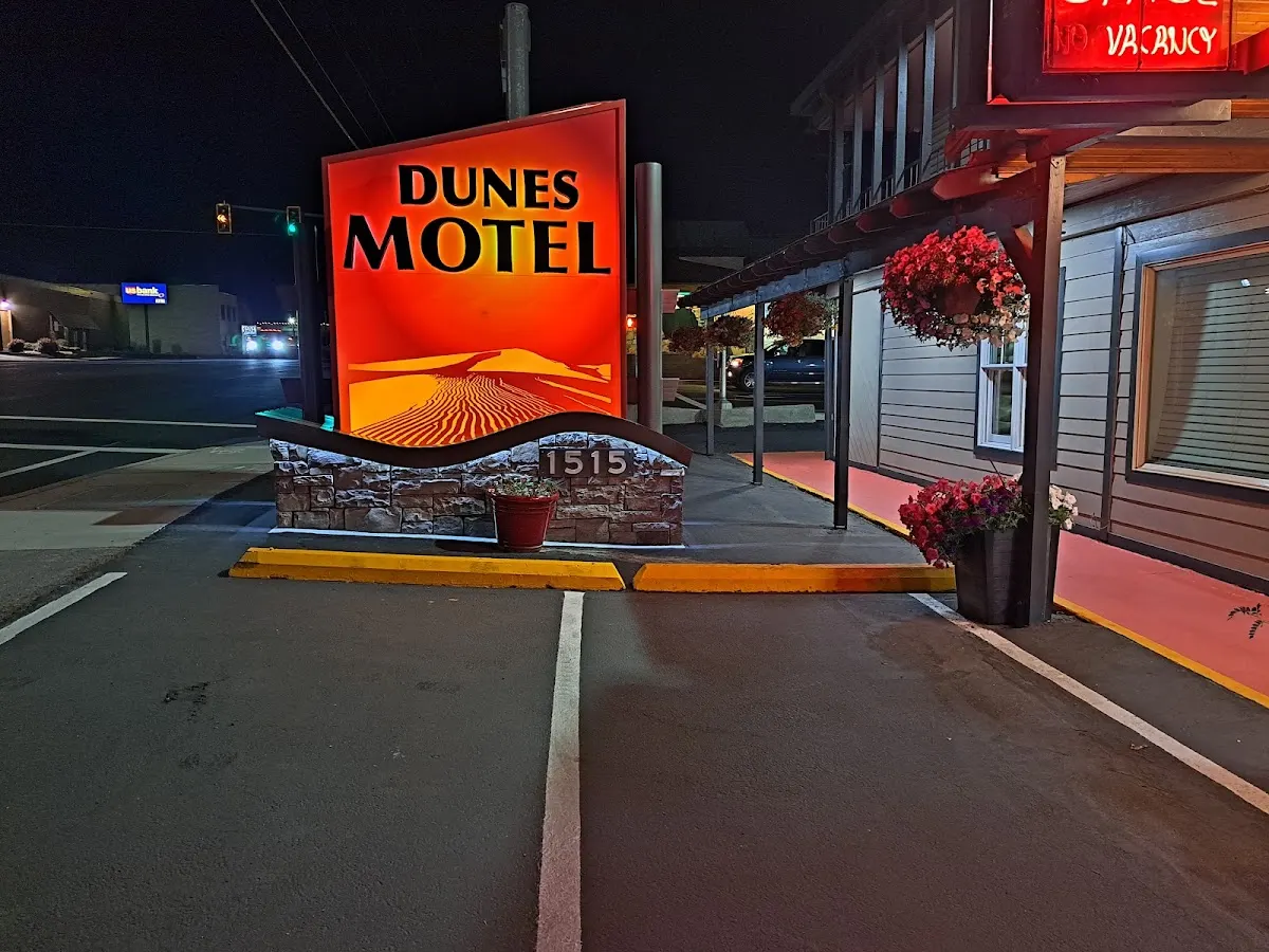 Dunes Motel