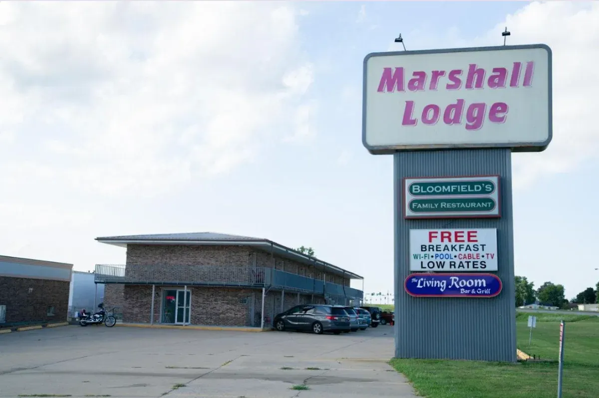Marshall Lodge By OYO Hwy 65