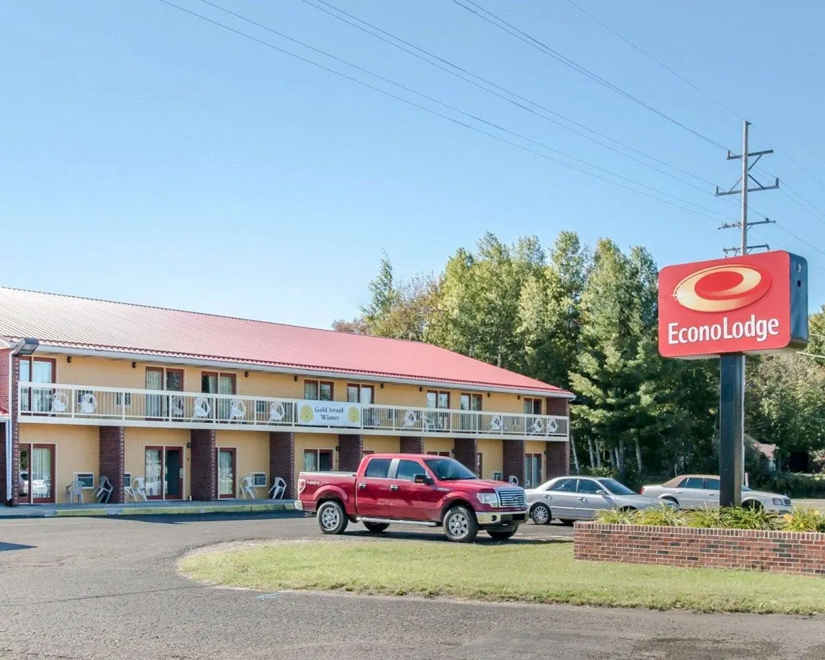 Econo Lodge Cadillac