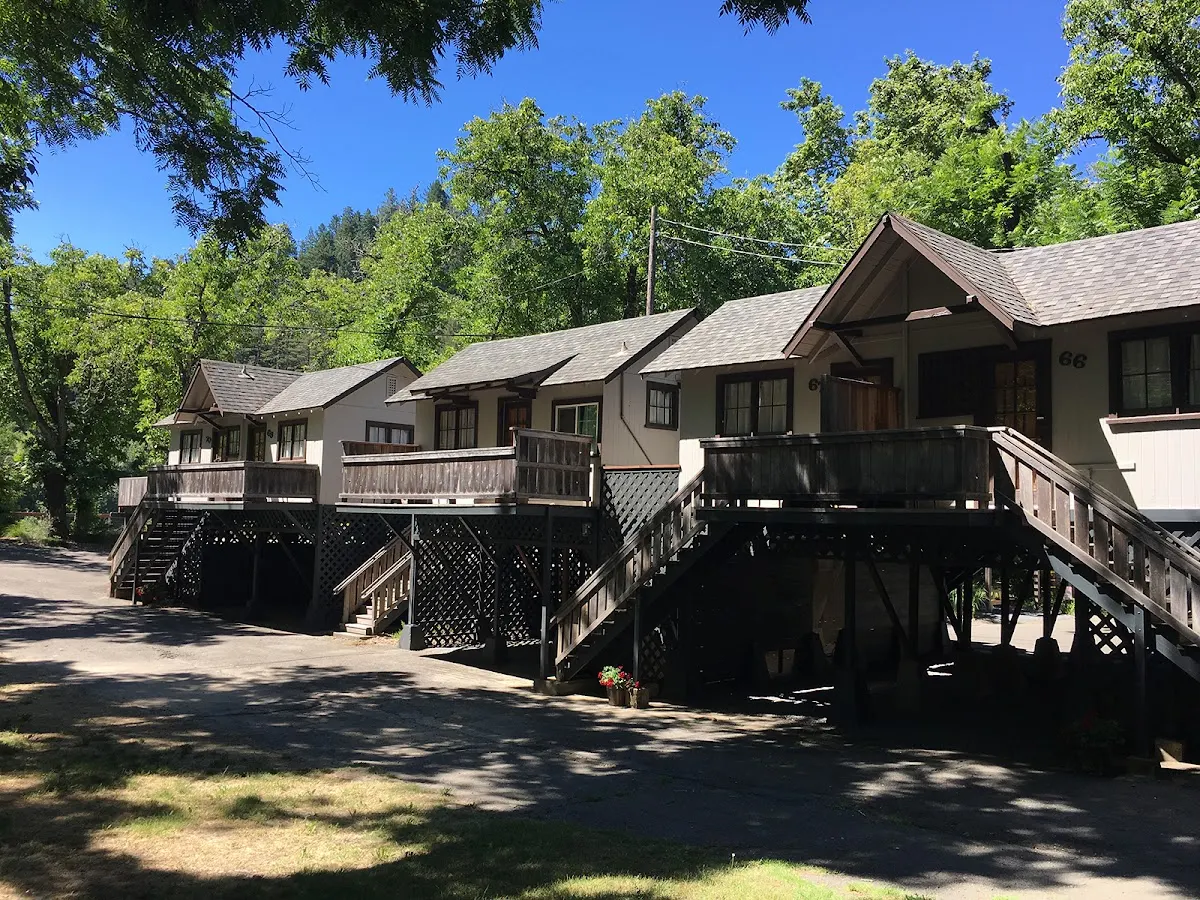 Johnson's Beach - Cabins and Campground