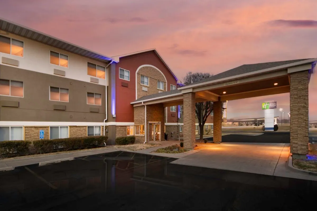 Holiday Inn Express & Suites Canyon by IHG