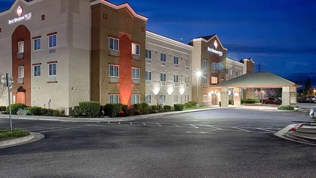 Best Western Plus Delta Inn & Suites