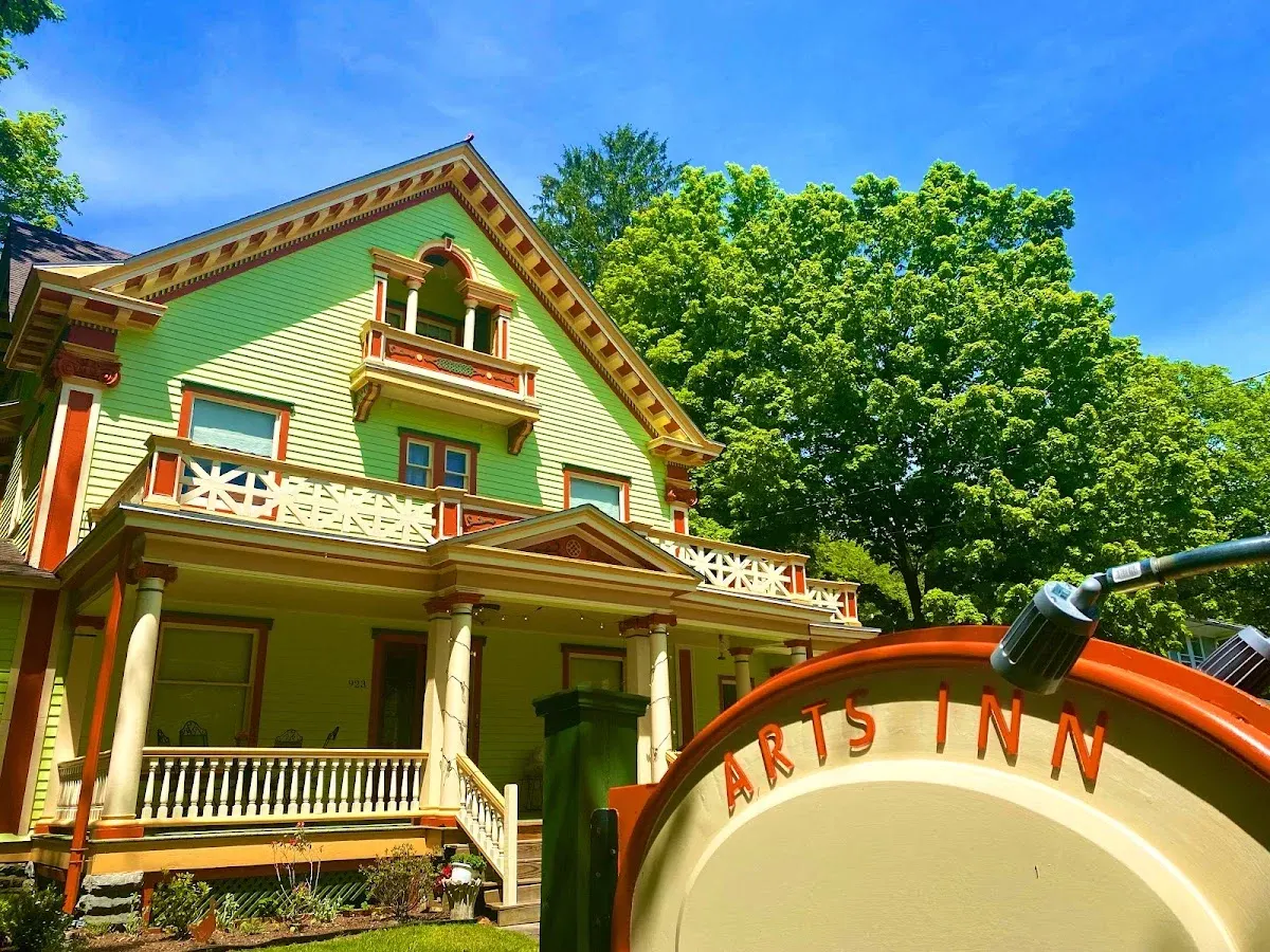 Arts Inn