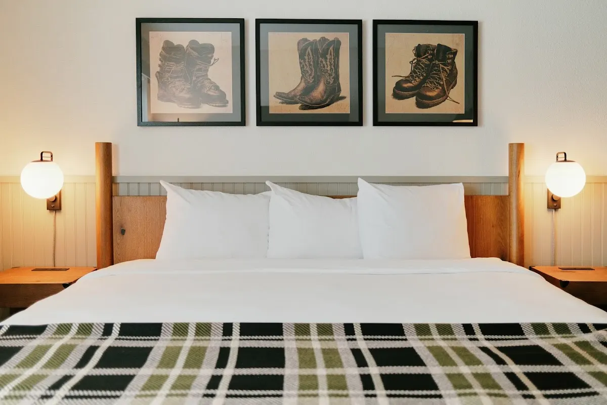White Pine Adventure Inn
