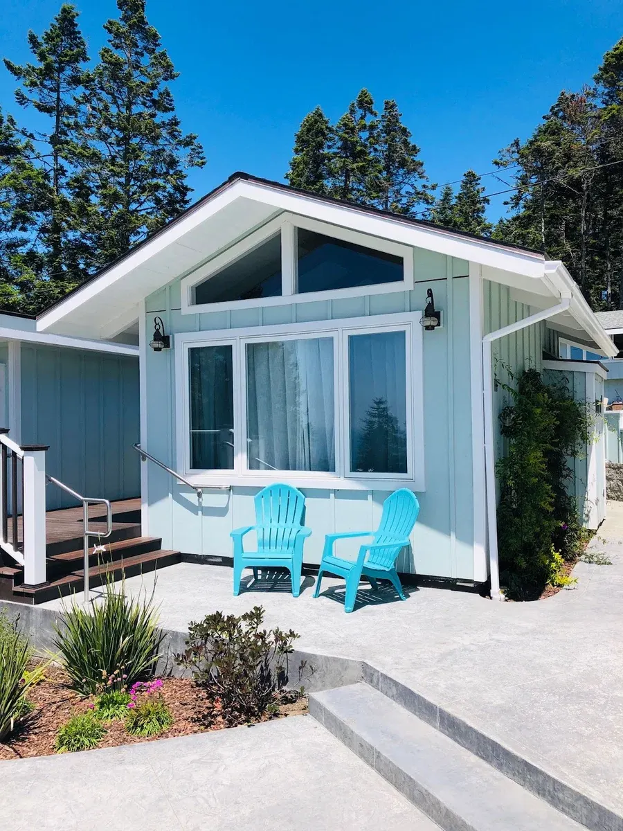 Seafoam Lodge