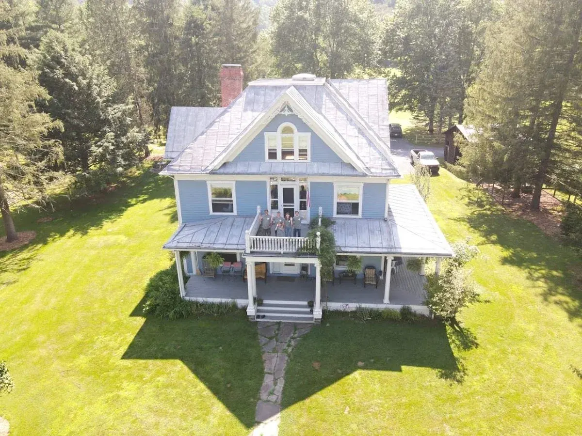 LRCB&B - Laurel River Club Bed & Breakfast