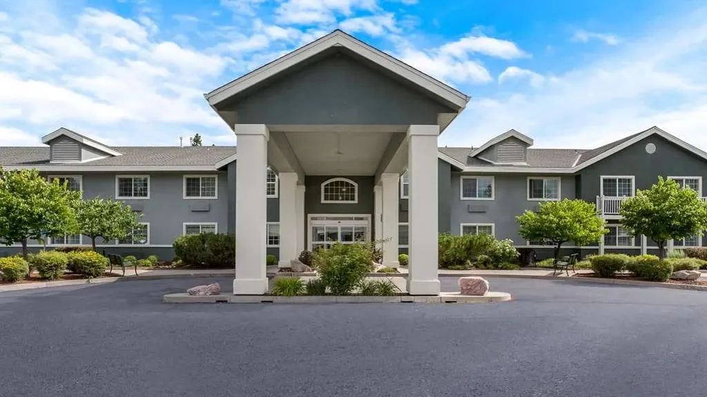 Best Western Rose Quartz Inn
