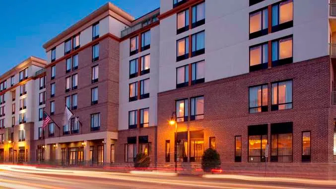DoubleTree by Hilton Hotel Savannah Historic District