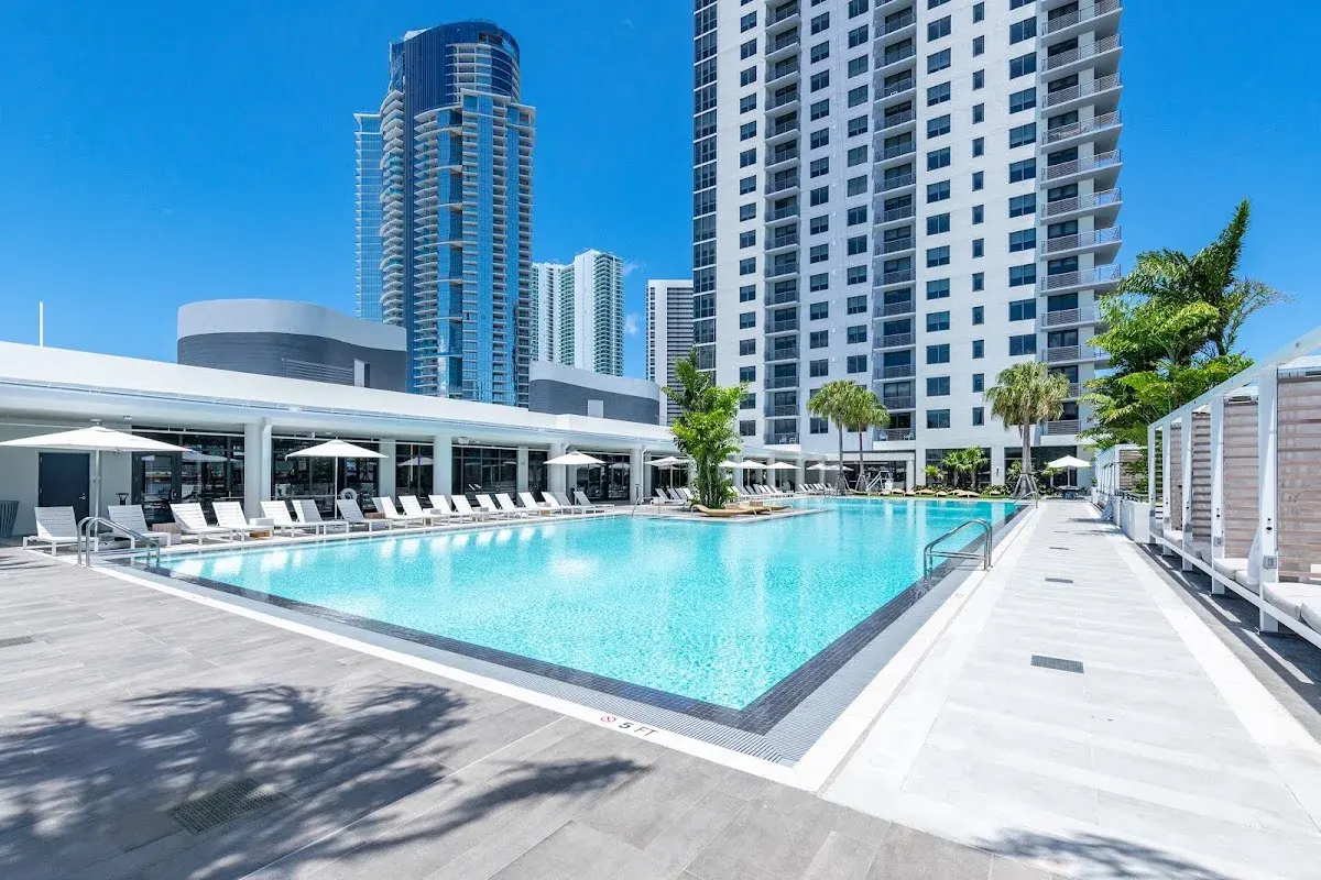 Global Luxury Suites Downtown Miami