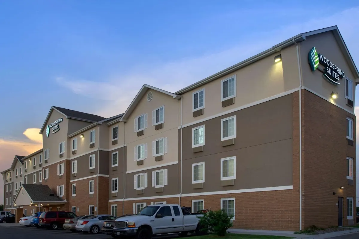 WoodSpring Suites Broken Arrow