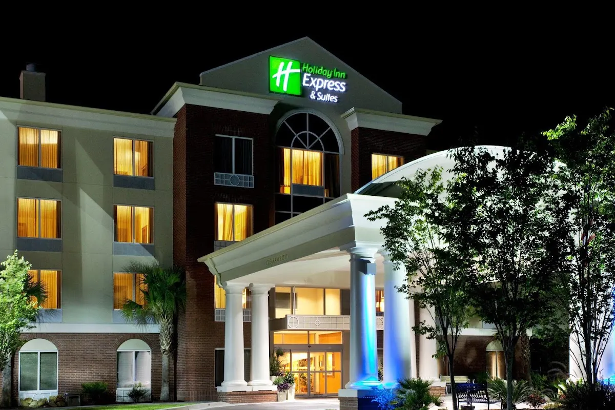 Holiday Inn Express & Suites Charleston-North by IHG