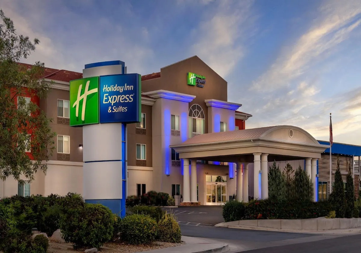 Holiday Inn Express & Suites Reno Airport by IHG