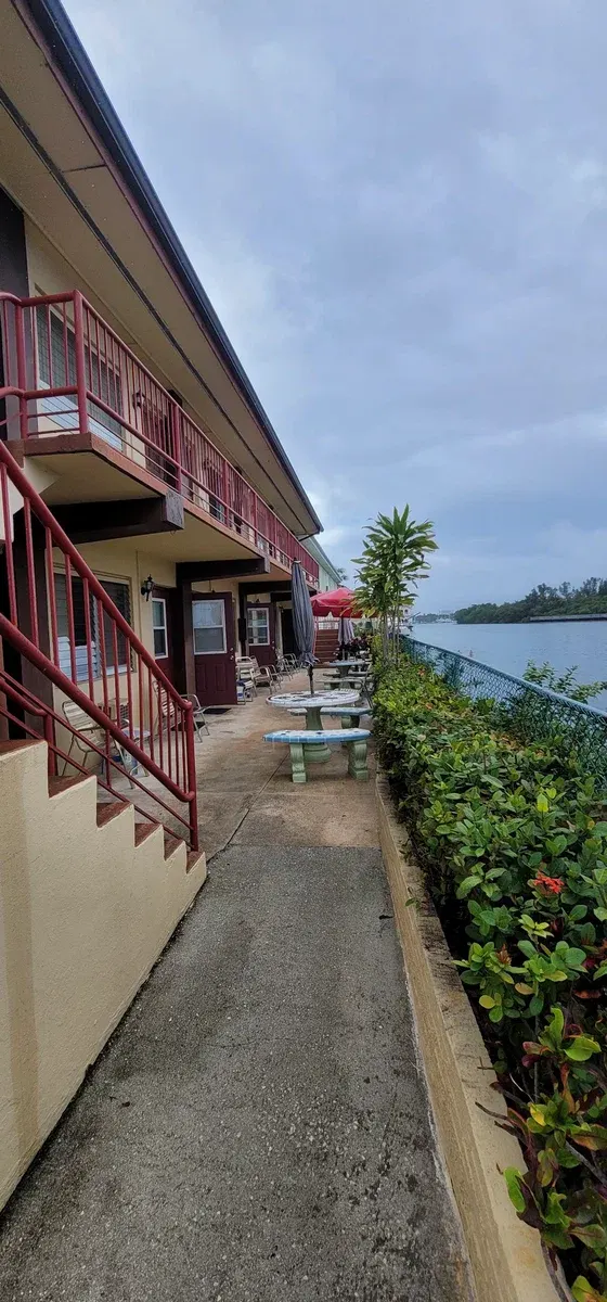 Bimini Motel & Apartments