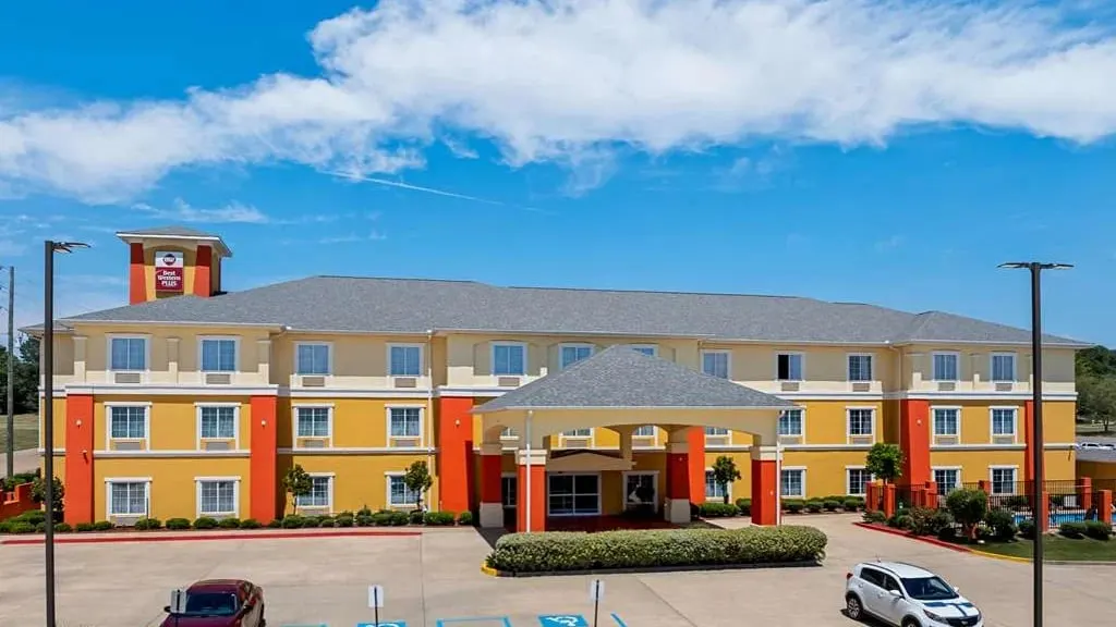 Best Western Plus Magee Inn and Suites