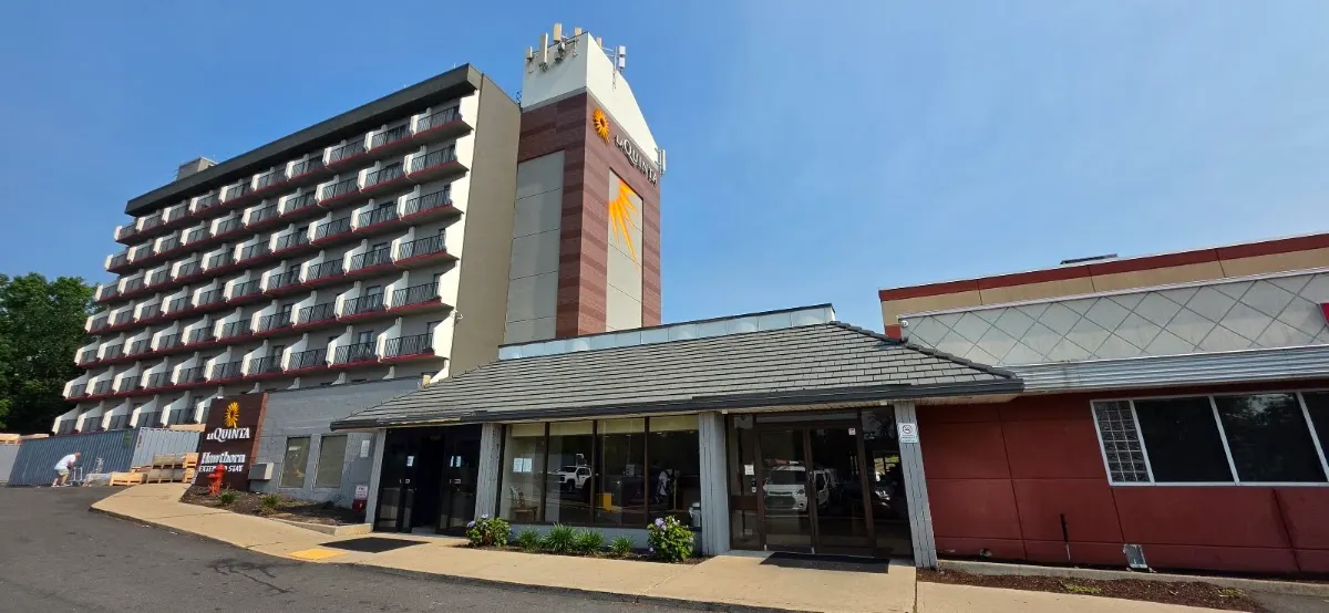 La Quinta Inn & Suites by Wyndham Stamford / New York City