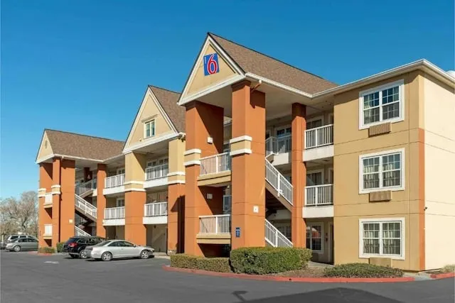 Motel 6 Suites Sacramento Arden Way CA