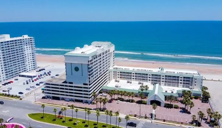 Daytona Beach Resort- Ocean view studio condo.