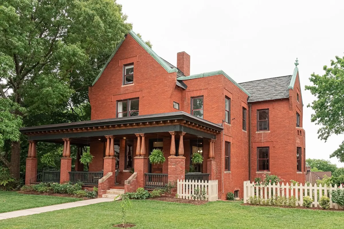 Summit Street Inns | Winston-Salem Historic Inns
