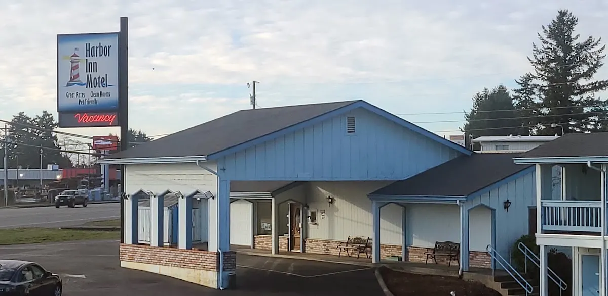 Harbor Inn