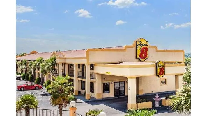 Super 8 by Wyndham Stockbridge