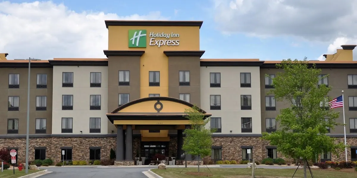 Holiday Inn Express & Suites Perry-National Fairground Area, an IHG Hotel
