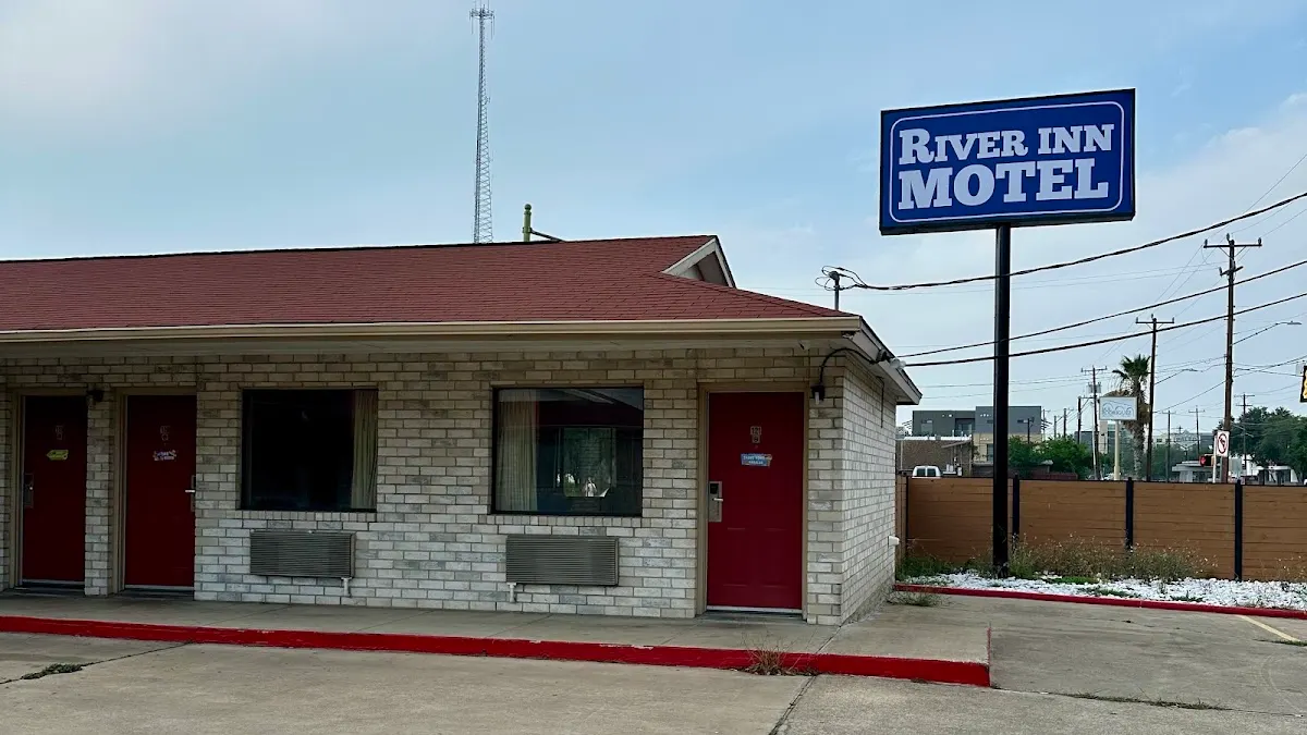 River Inn Motel