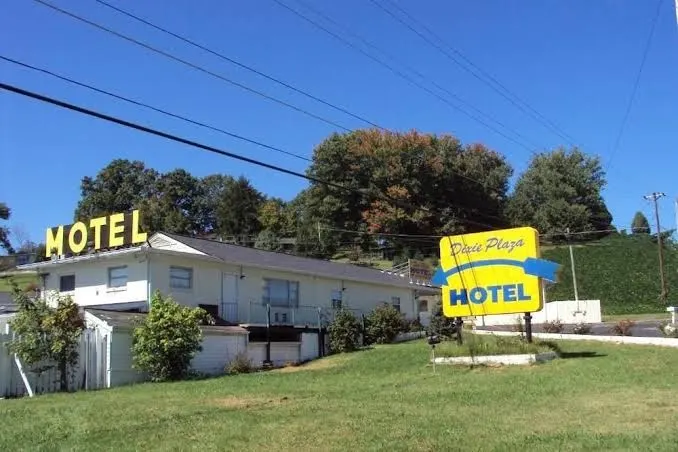 Dixie Plaza Hotel