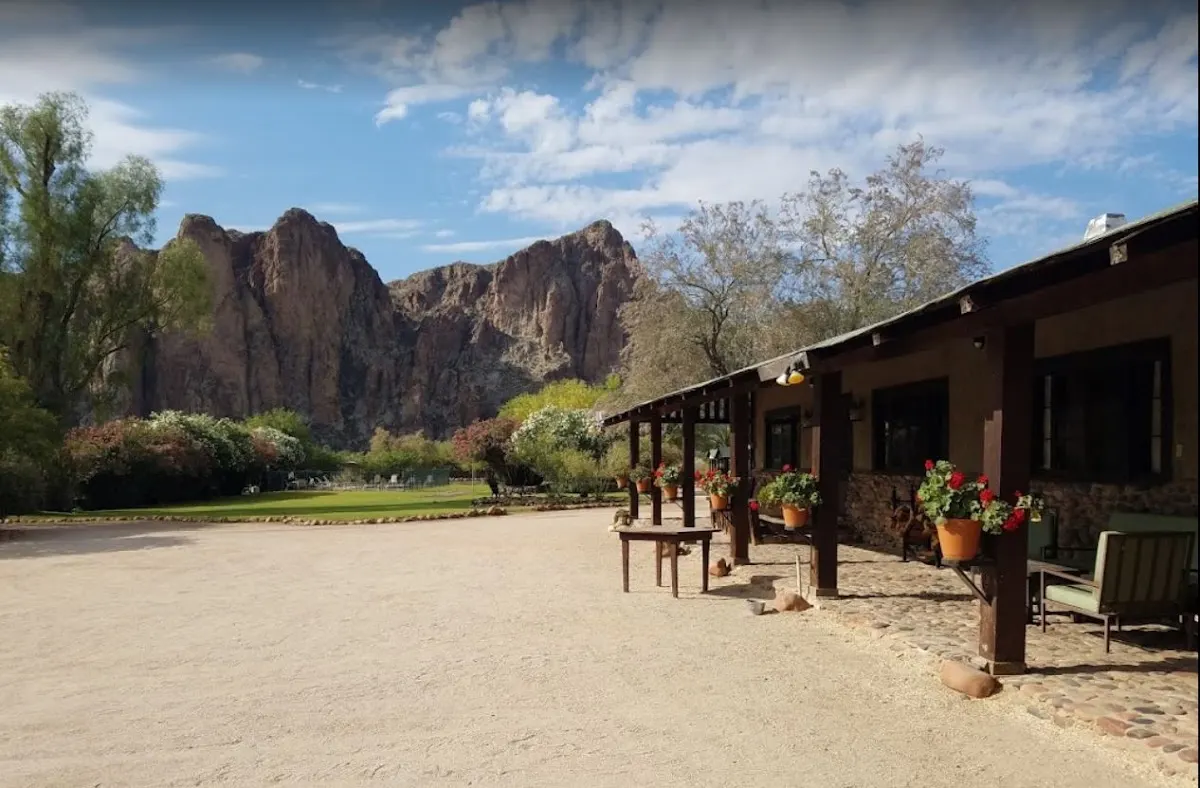Saguaro Lake Guest Ranch