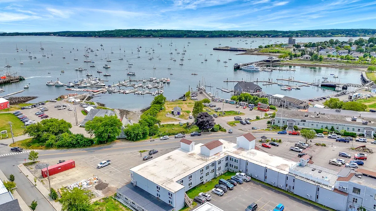 Harborline Hotel