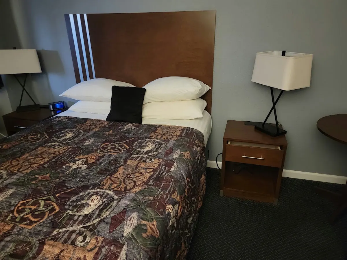Red Lion Inn & Suites La Pine