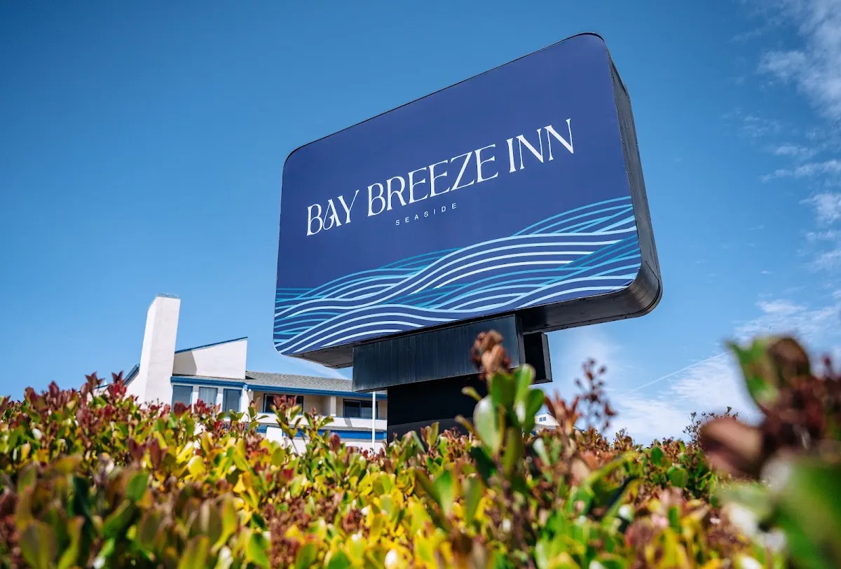 Bay Breeze Inn
