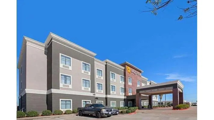 La Quinta Inn & Suites By Wyndham Houston Pasadena North