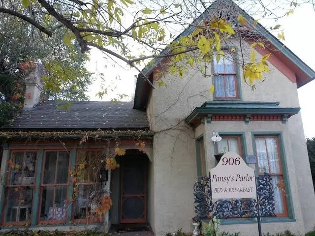 Pansy's Parlor Bed & Breakfast