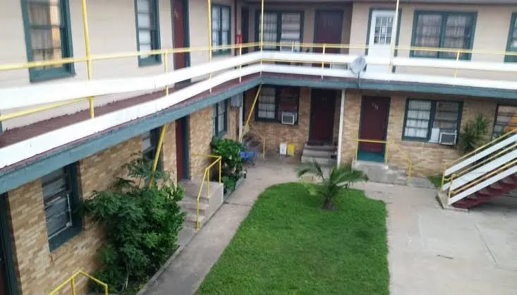 Rosenberg Motel