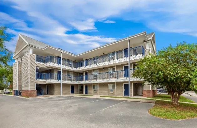 Birch Hill Suites - Lakeland