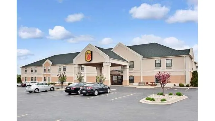 Super 8 by Wyndham Hampshire IL